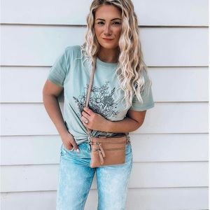 Short sleeve graphic t shirt